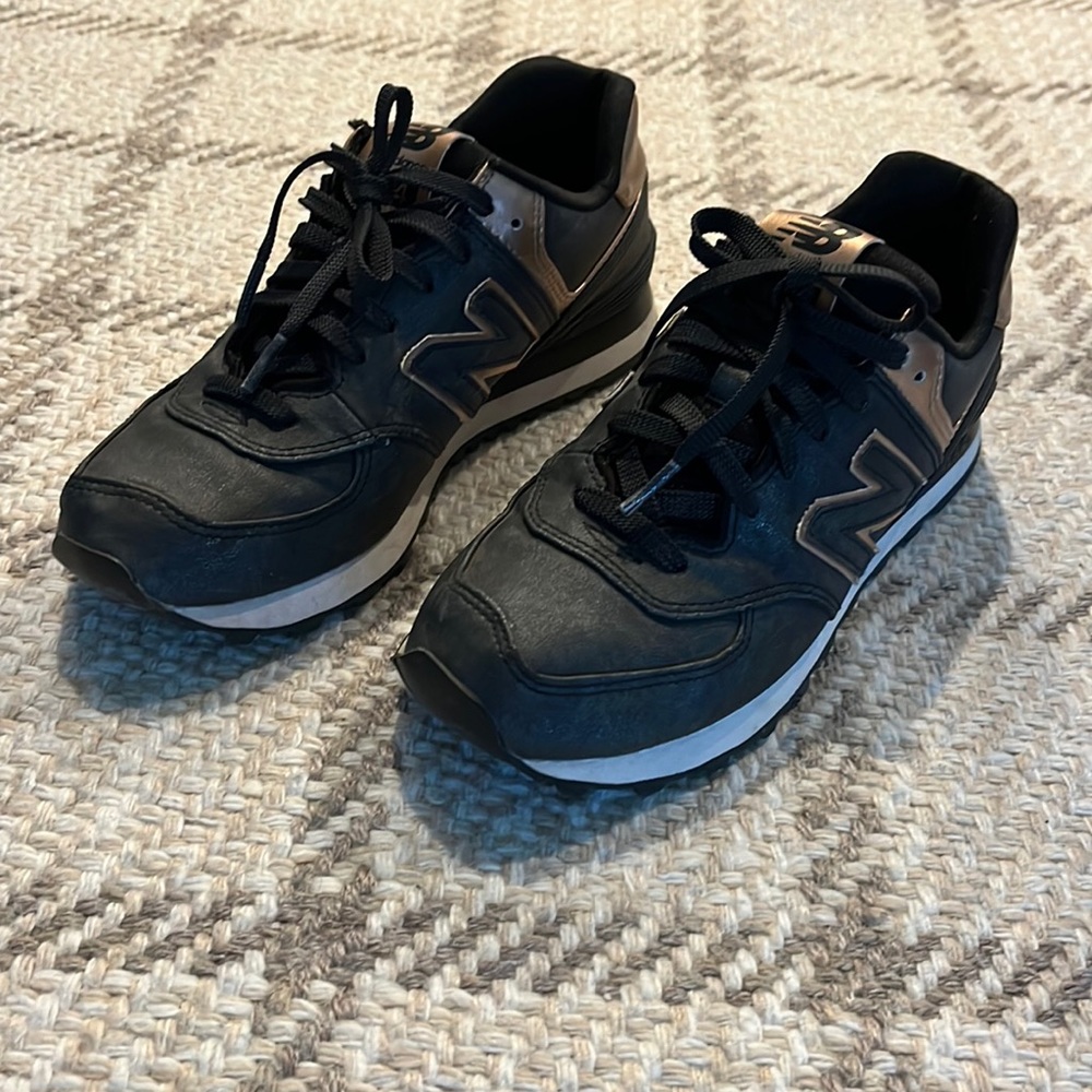 New balance black and rose gold women’s size 7 $40
